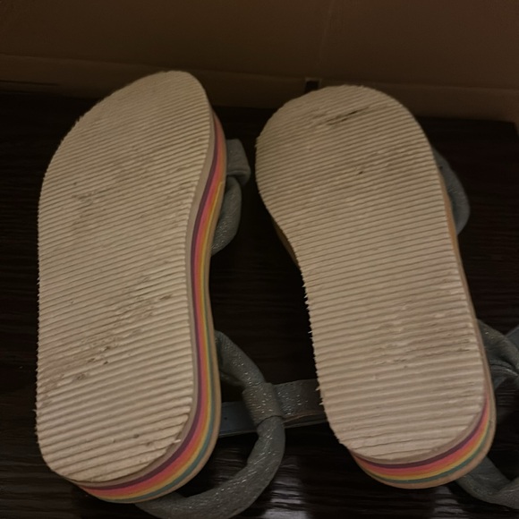 Children’s Place sandals - Picture 3 of 5